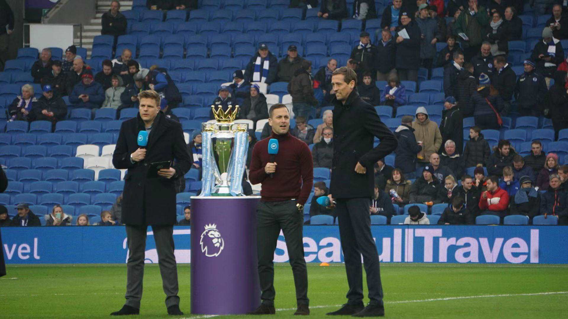 台加强与球 台加强与球